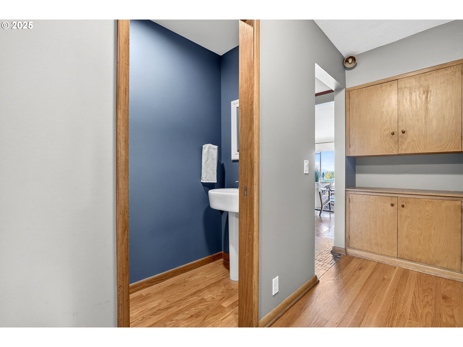 8112 Southwest 5th Avenue Portland, OR 97219 - Photo 20 of 39 Gallery Image 20