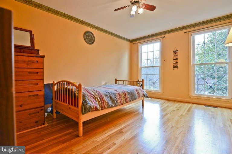 9728 Ranger Road Fairfax, VA 22030 - Photo 11 of 22 Bedroom (Master)