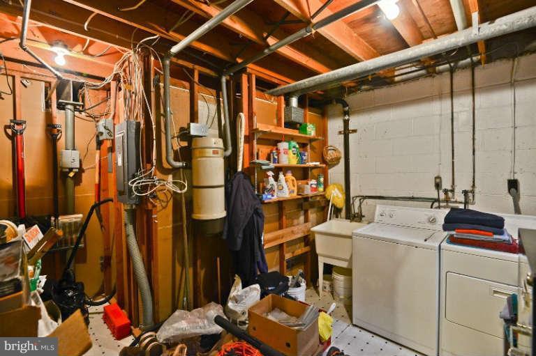 9728 Ranger Road Fairfax, VA 22030 - Photo 18 of 22 Utility Room