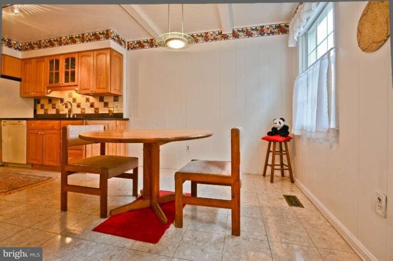 9728 Ranger Road Fairfax, VA 22030 - Photo 7 of 22 Breakfast room