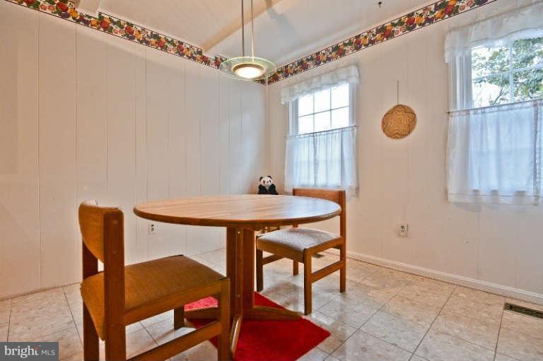 9728 Ranger Road Fairfax, VA 22030 - Photo 8 of 22 Breakfast room