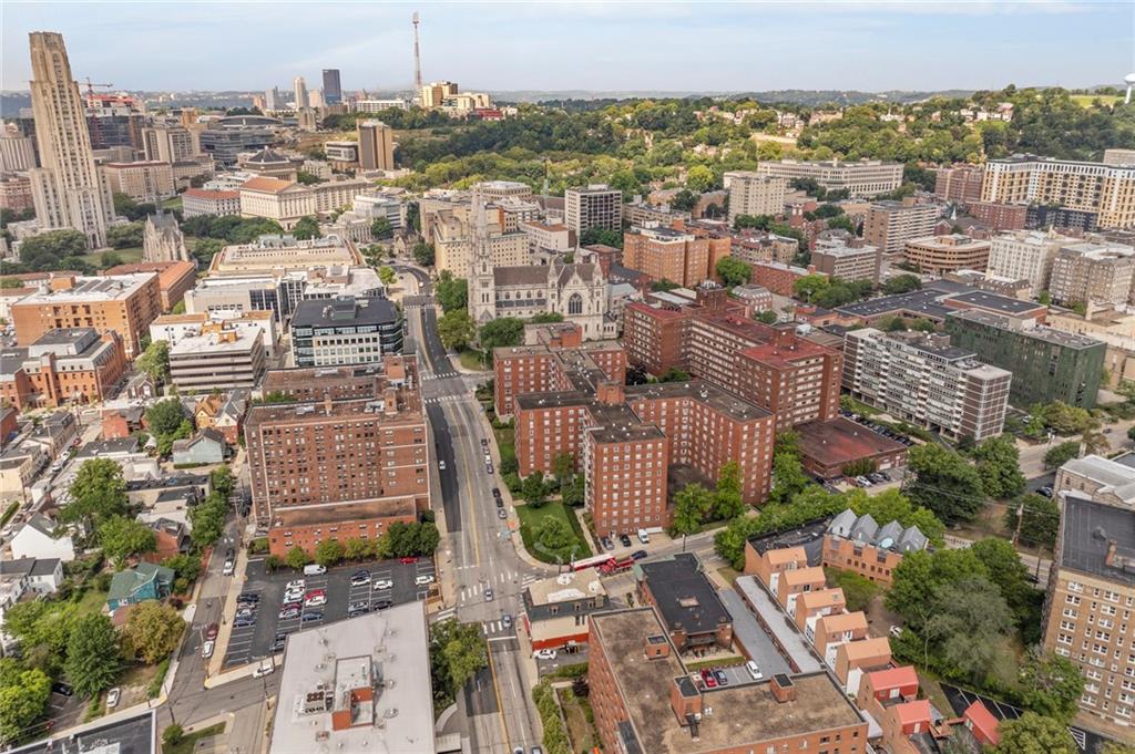 4601 Fifth Avenue, Unit 525 Pittsburgh, PA 15213 - Photo 33 of 35 an aerial view of multiple house