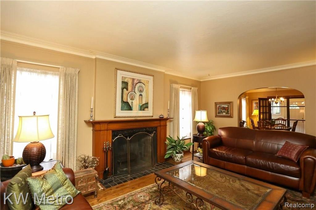 20104 Briarcliff Road Detroit, MI 48221 - Photo 6 of 36