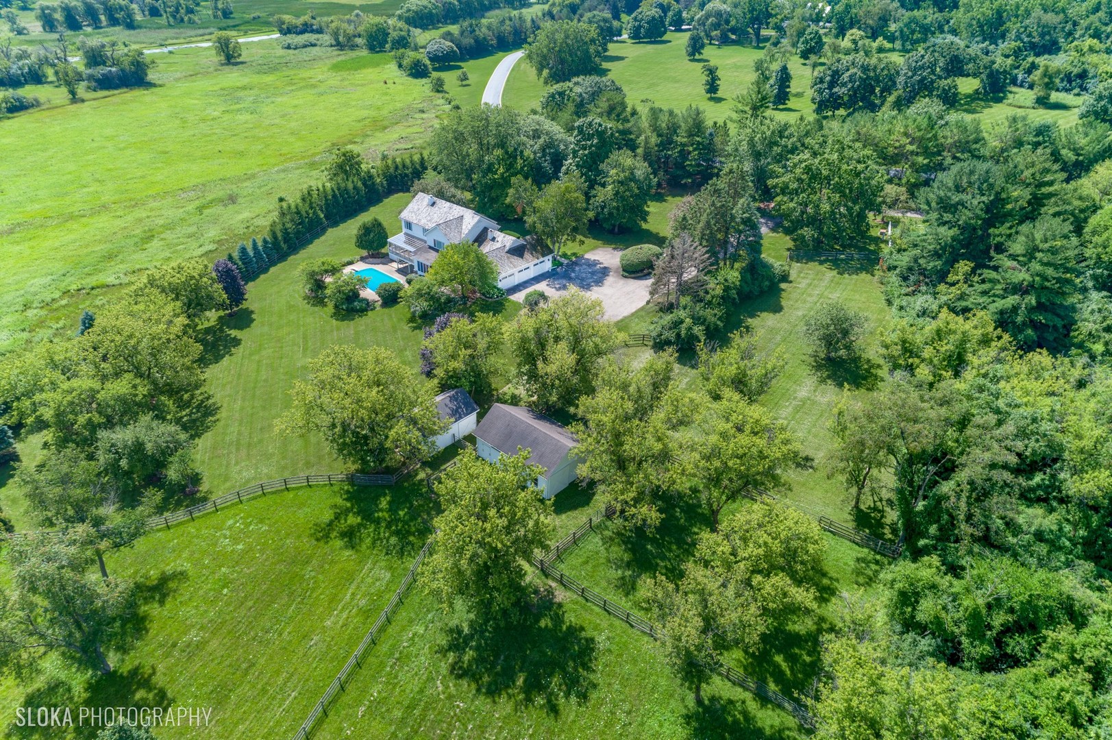 8 Fox Hunt Road Barrington Hills, IL 60010 - Photo 2 of 2