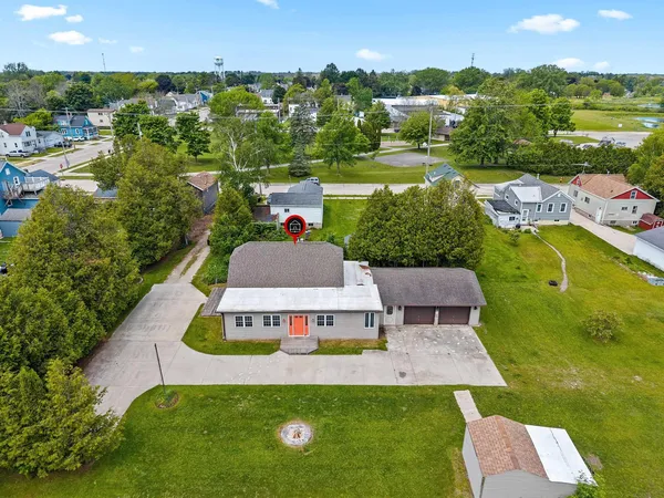 $274,900 | 1411 School Street, Two Rivers, WI 54241