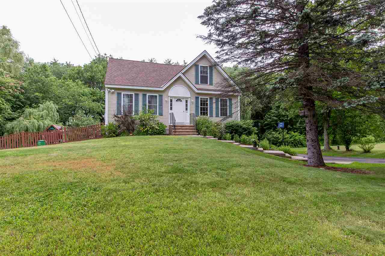275 Middle Road Brentwood, NH 03833 - Photo 3 of 31