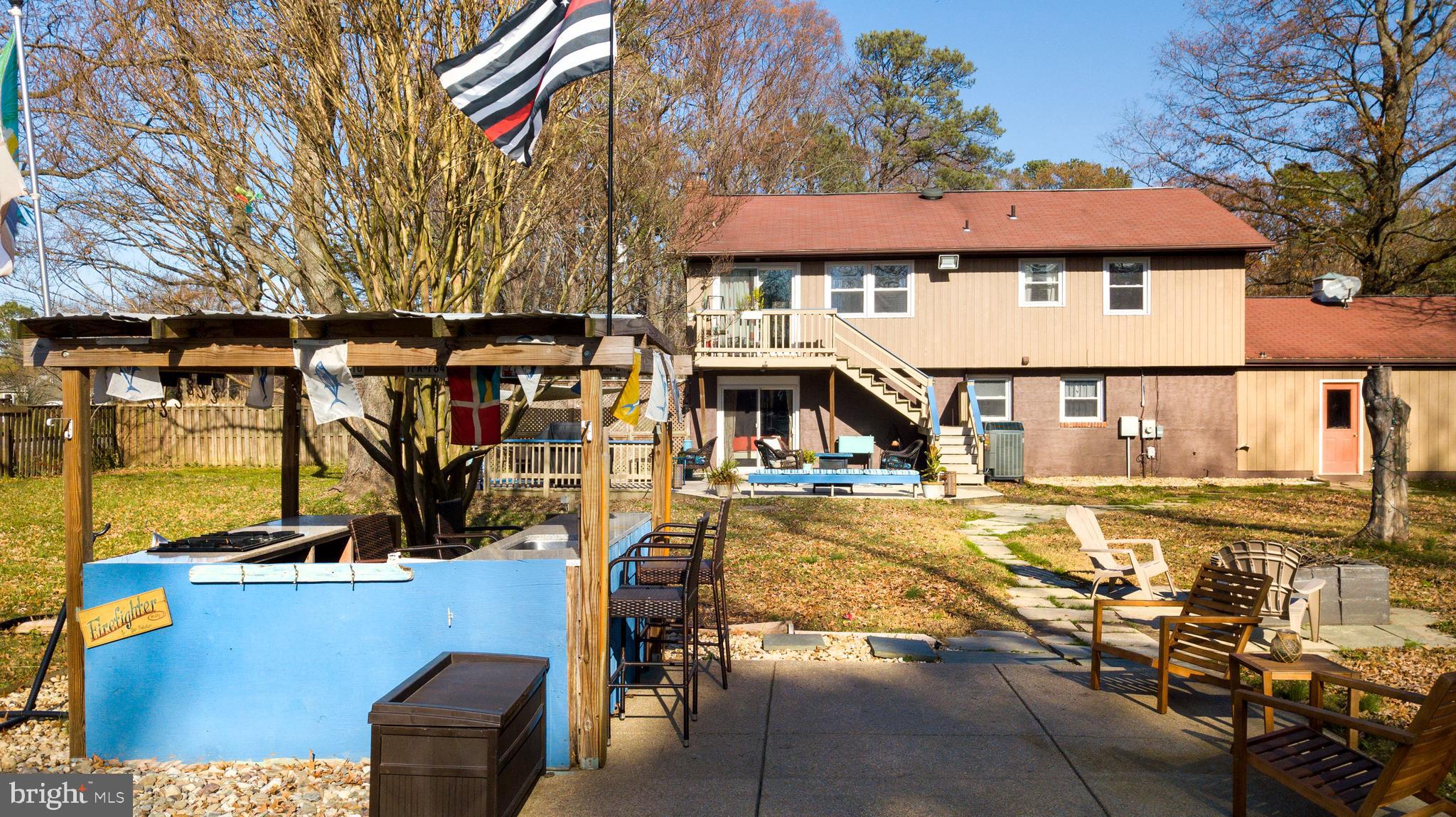 102 Worcester Road Stevensville, MD 21666 - Photo 6 of 38 Recently renovated Tiki-Bar