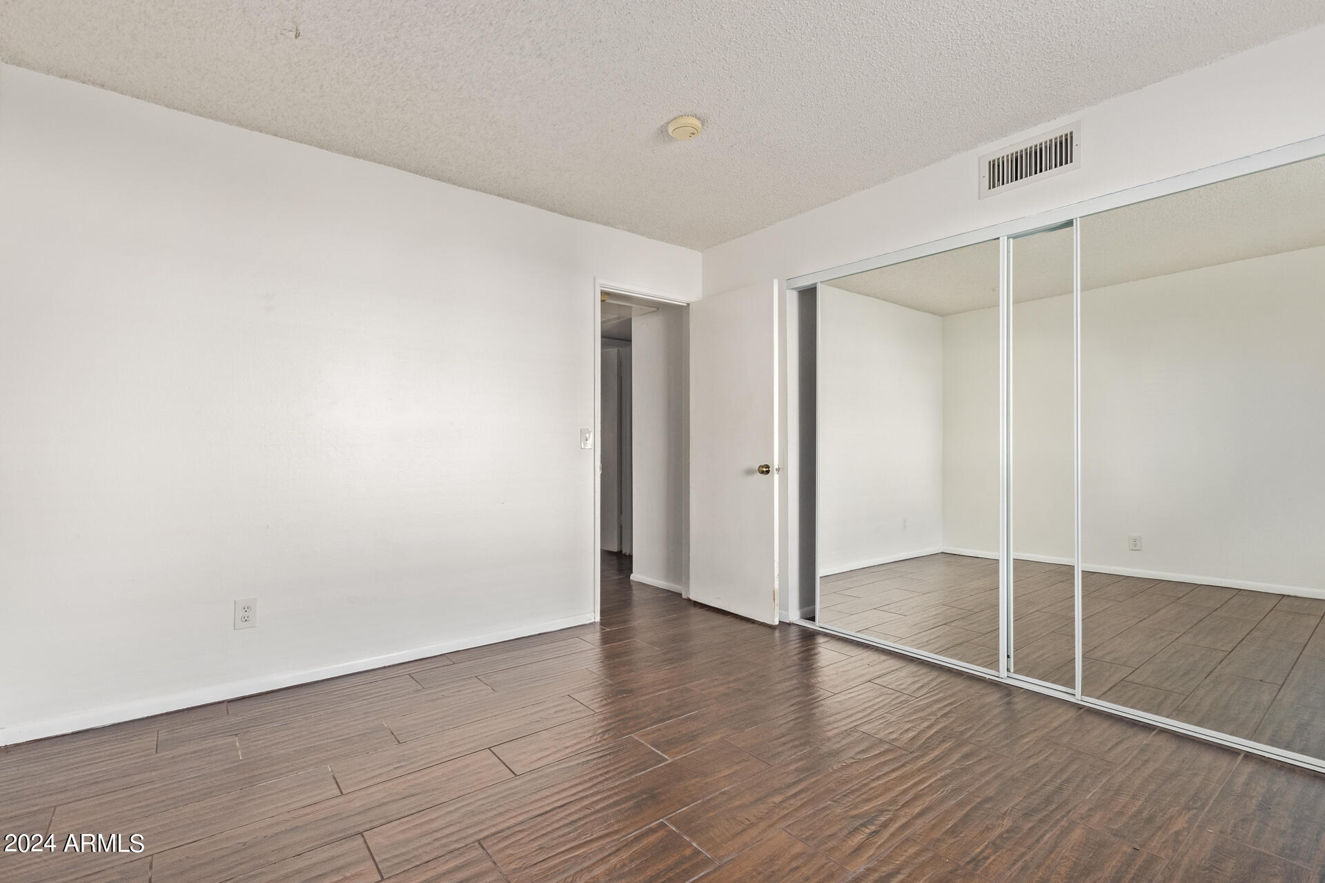 1920 West Lindner Avenue, Unit 137 Mesa, AZ 85202 - Photo 11 of 18 12 Lindner 1920
