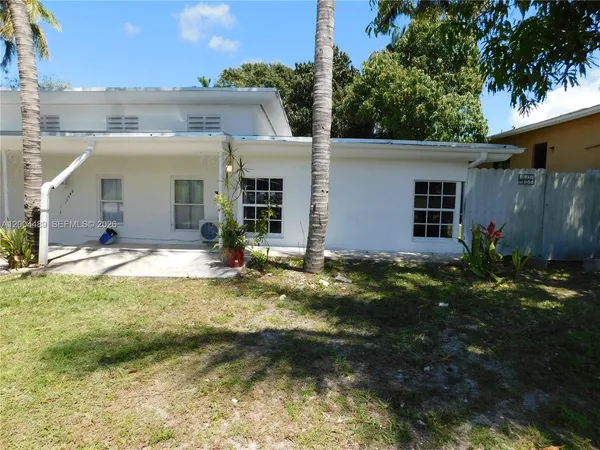 $3,300 | 10945 Northwest 19th Avenue, Unit B, Miami, FL 33167