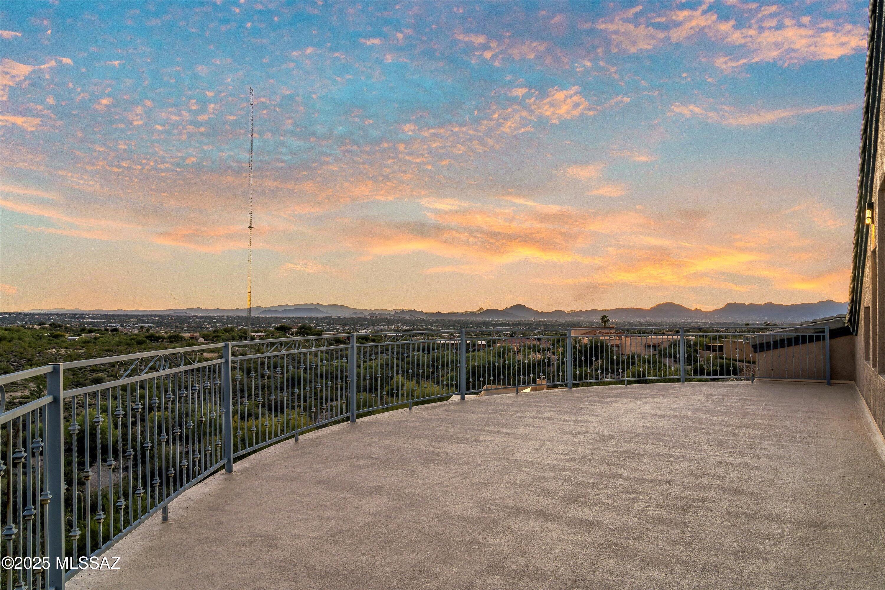 4620 East Swans Nest Road Tucson, AZ 85718 - Photo 37 of 45 Balcony