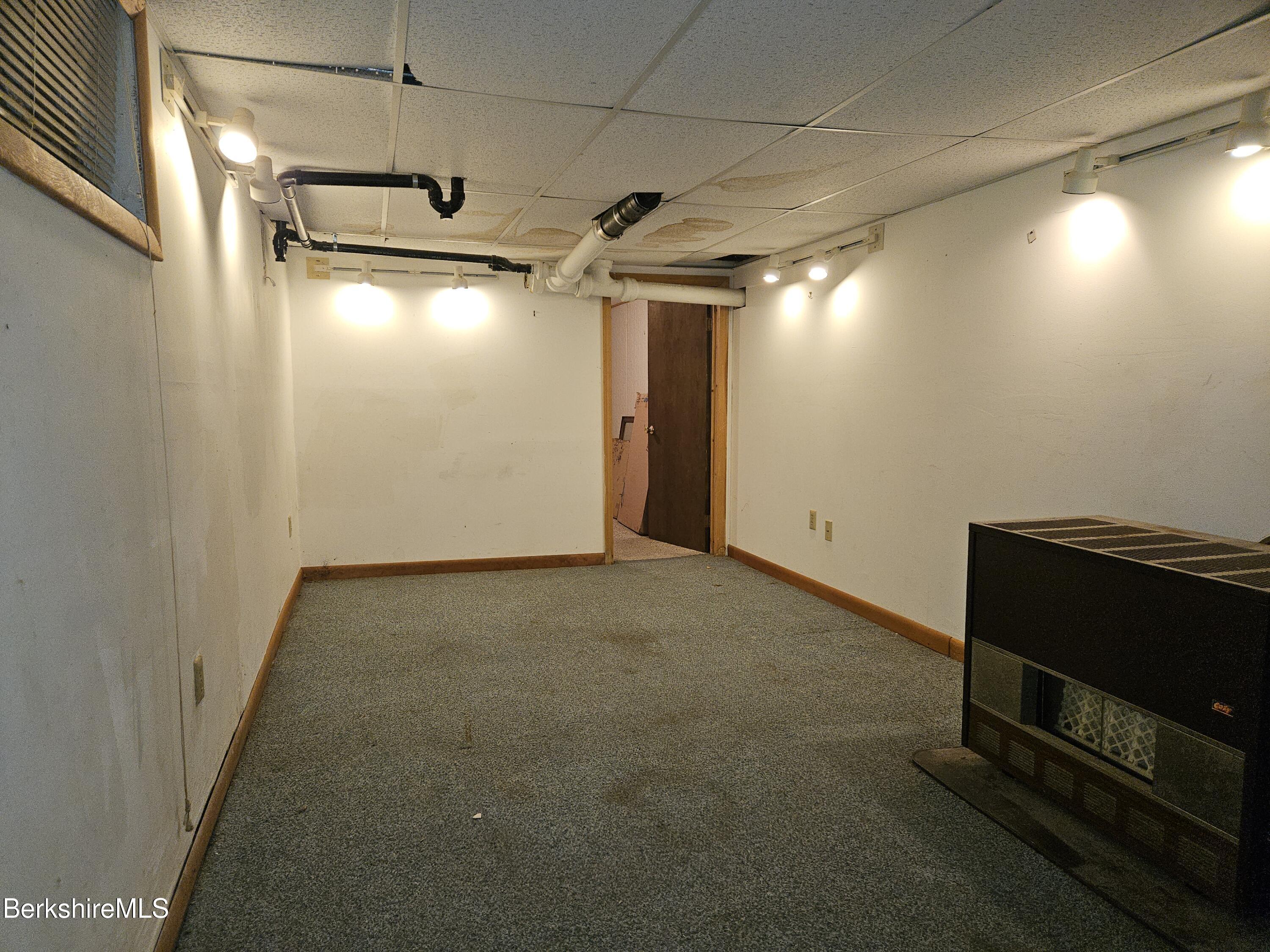 269 2nd Street Pittsfield, MA 01201 - Photo 32 of 39 a view of a garage