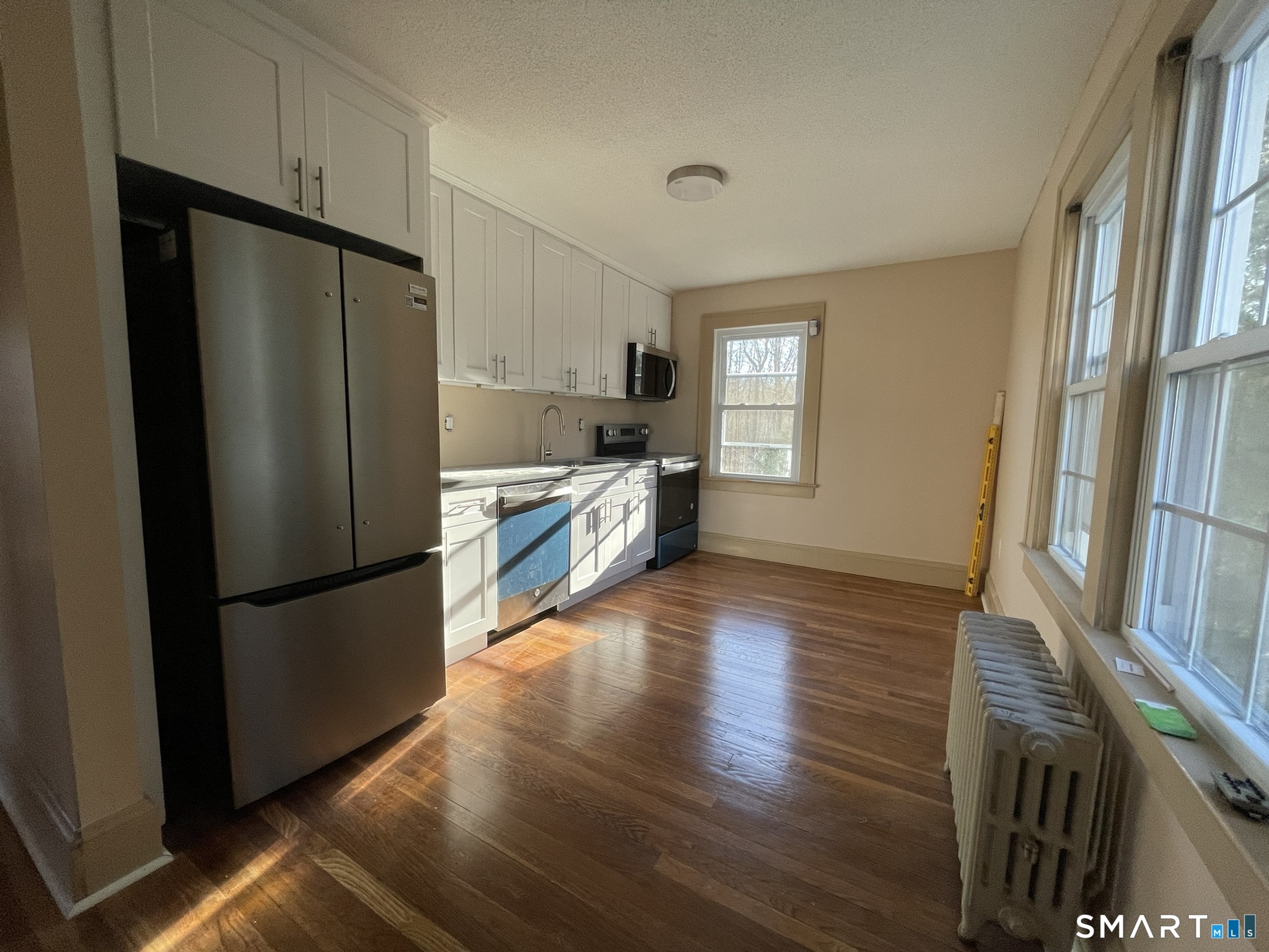 482 West Main Street Norwich, CT 06360 - Photo 2 of 8