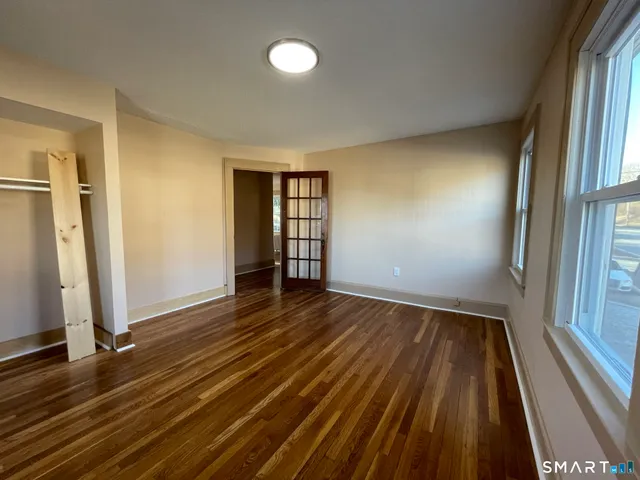 $1,400 | 482 West Main Street, Norwich, CT 06360