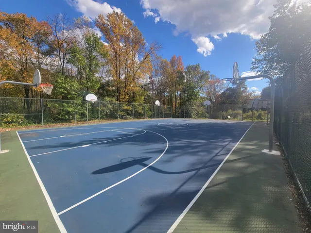 a view of a tennis court