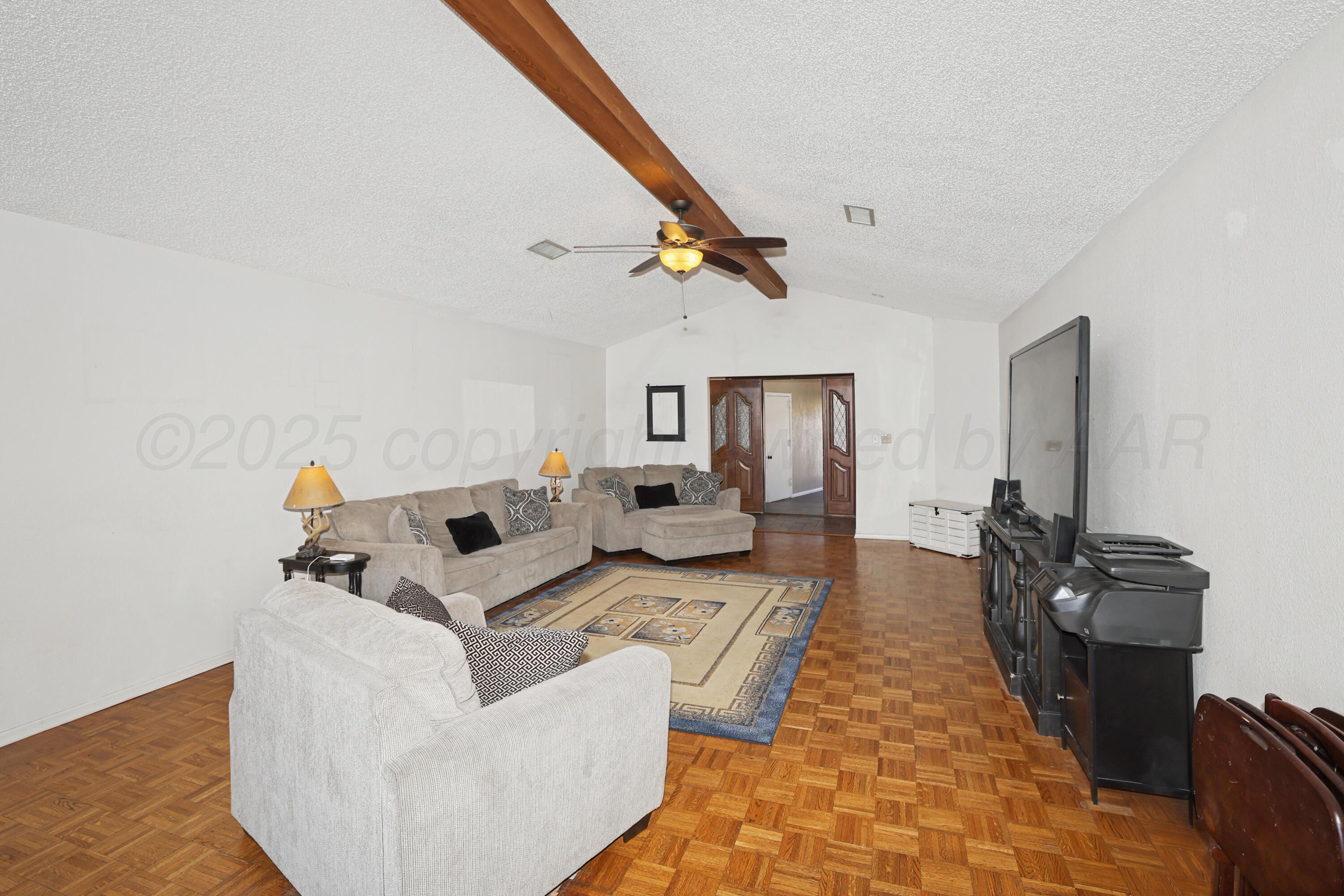 13901 Tangle Aire Point Amarillo, TX 79118 - Photo 7 of 55 11-Living Area