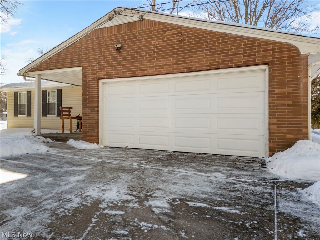 3596 Rolling Ridge Road Northeast Canton, OH 44721 - Photo 6 of 27 Gallery Image 6