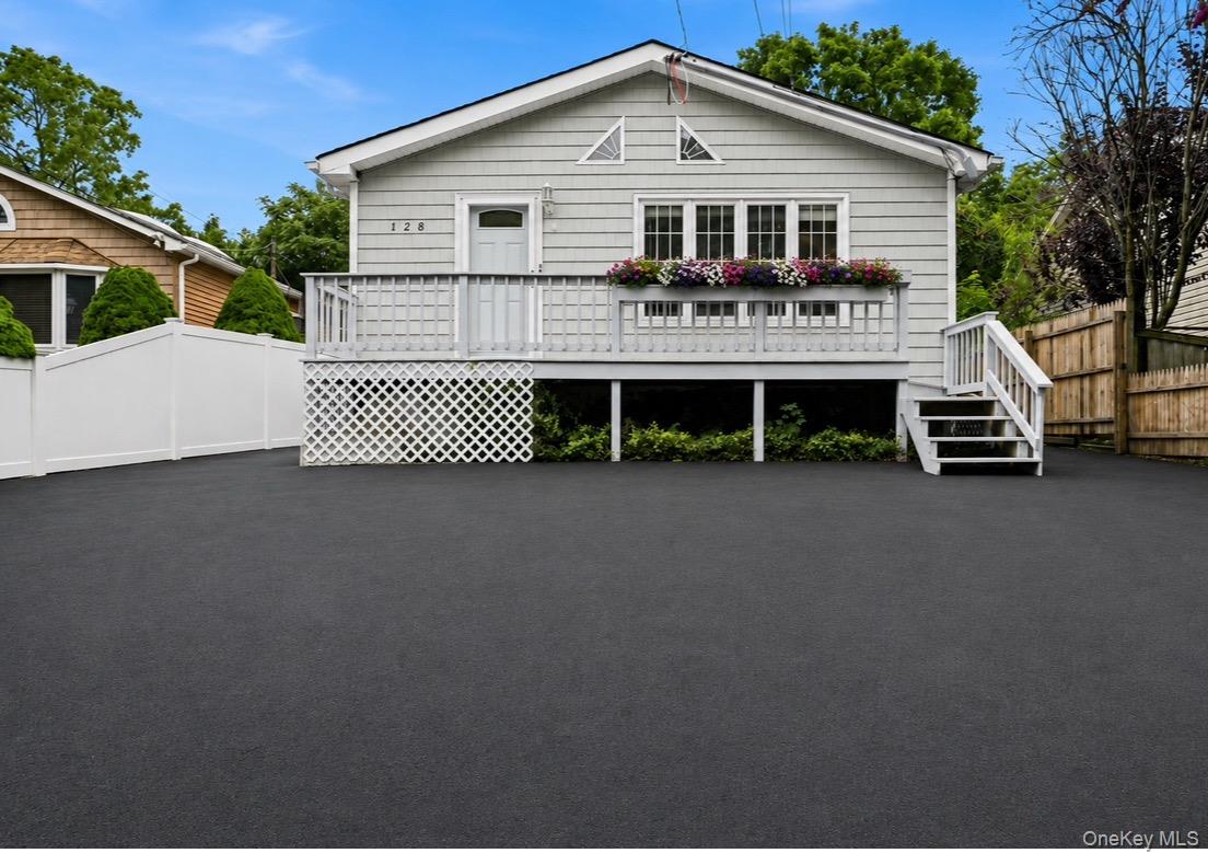 128 Walnut Road Kings Park, NY 11754 - Photo 1 of 22 Gallery Image 1