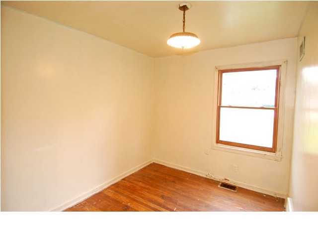4533 Dover Road Louisville, KY 40216 - Photo 5 of 11 Additional Photo