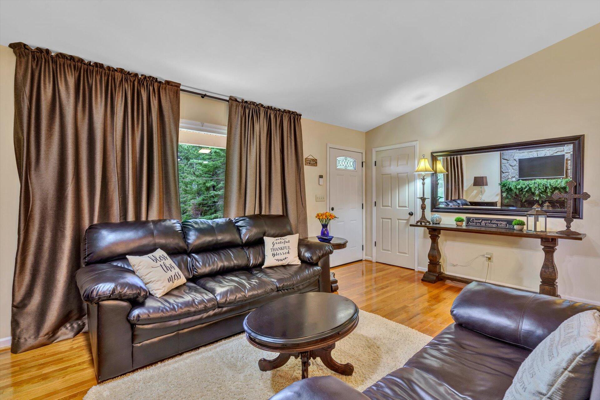 5937 Brahma Road Roanoke, VA 24018 - Photo 6 of 29 06-082020210053