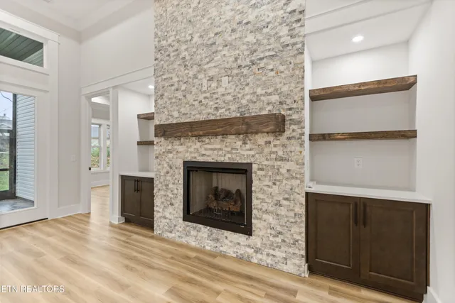 $799,900 | 171 Tsuhdatsi Way, Loudon, TN 37774