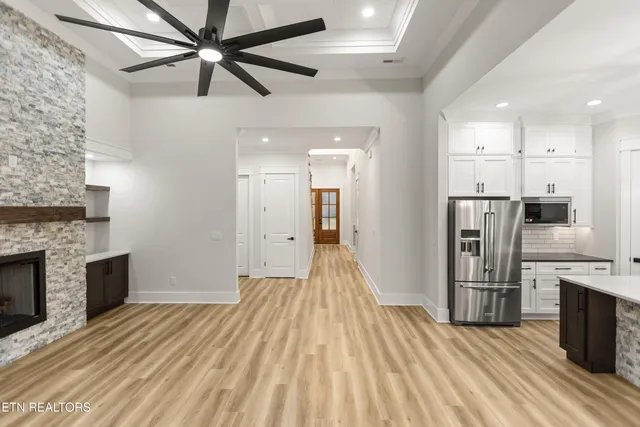 $799,900 | 171 Tsuhdatsi Way, Loudon, TN 37774