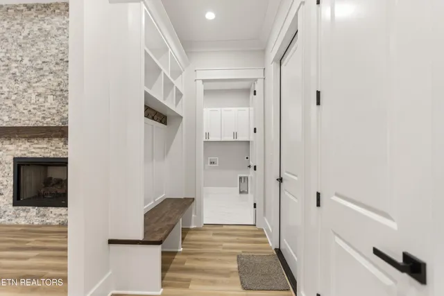 $799,900 | 171 Tsuhdatsi Way, Loudon, TN 37774