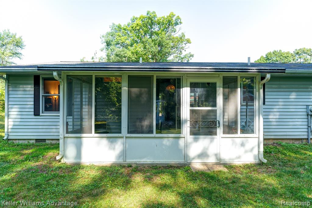 1605 Clark Lake Road Brighton, MI 48114 - Photo 31 of 33 Gallery Image 31