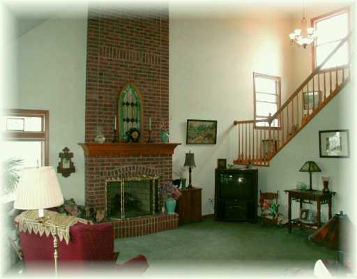 1077 Finchley Road North Huntingdon, PA 15642 - Photo 4 of 8 Gallery Image 4