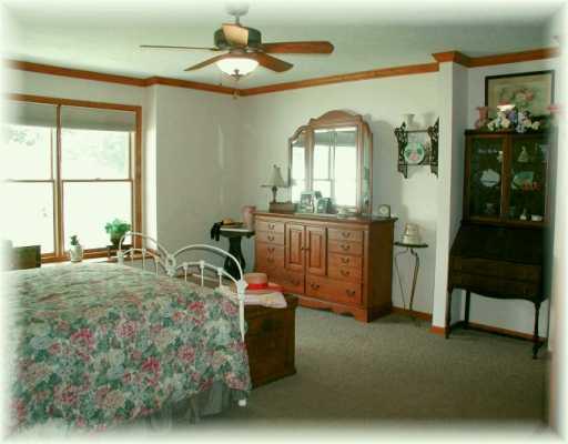 1077 Finchley Road North Huntingdon, PA 15642 - Photo 7 of 8 Gallery Image 7