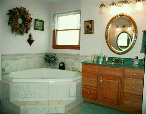 1077 Finchley Road North Huntingdon, PA 15642 - Photo 8 of 8 Gallery Image 8