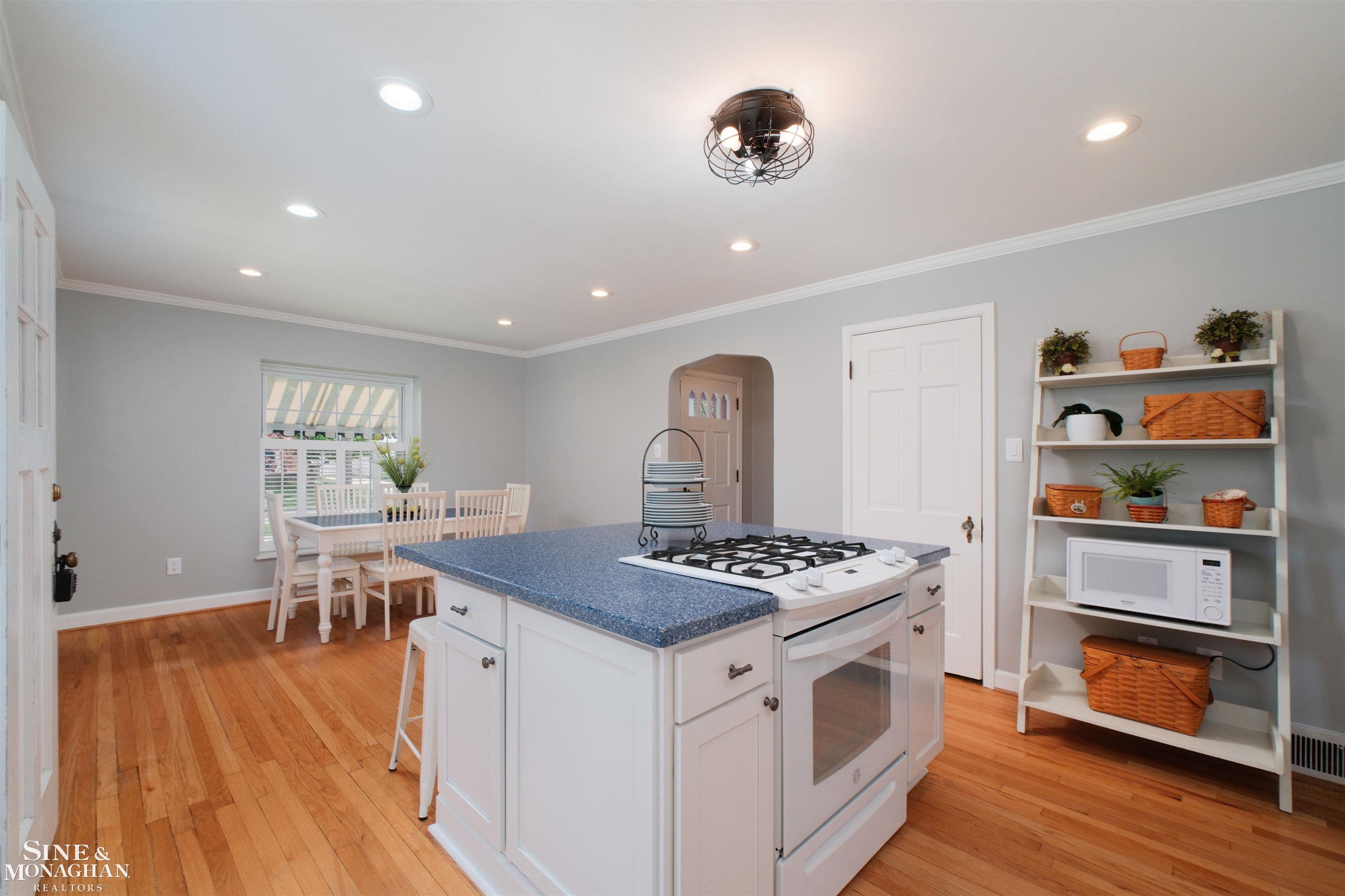 901 Lincoln Road Grosse Pointe, MI 48230 - Photo 13 of 56