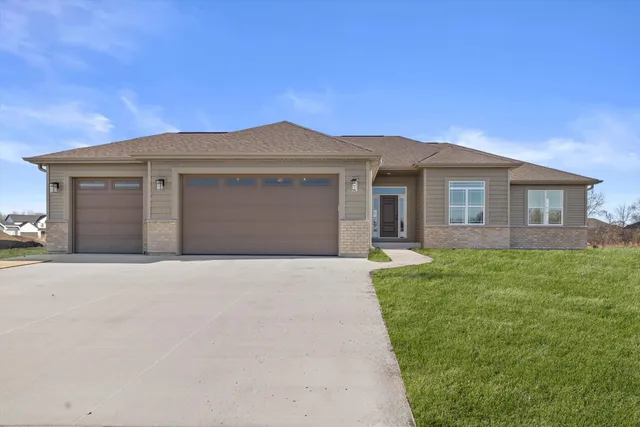 $659,900 | 339 York Street, Unit LT66, Union Grove, WI 53182