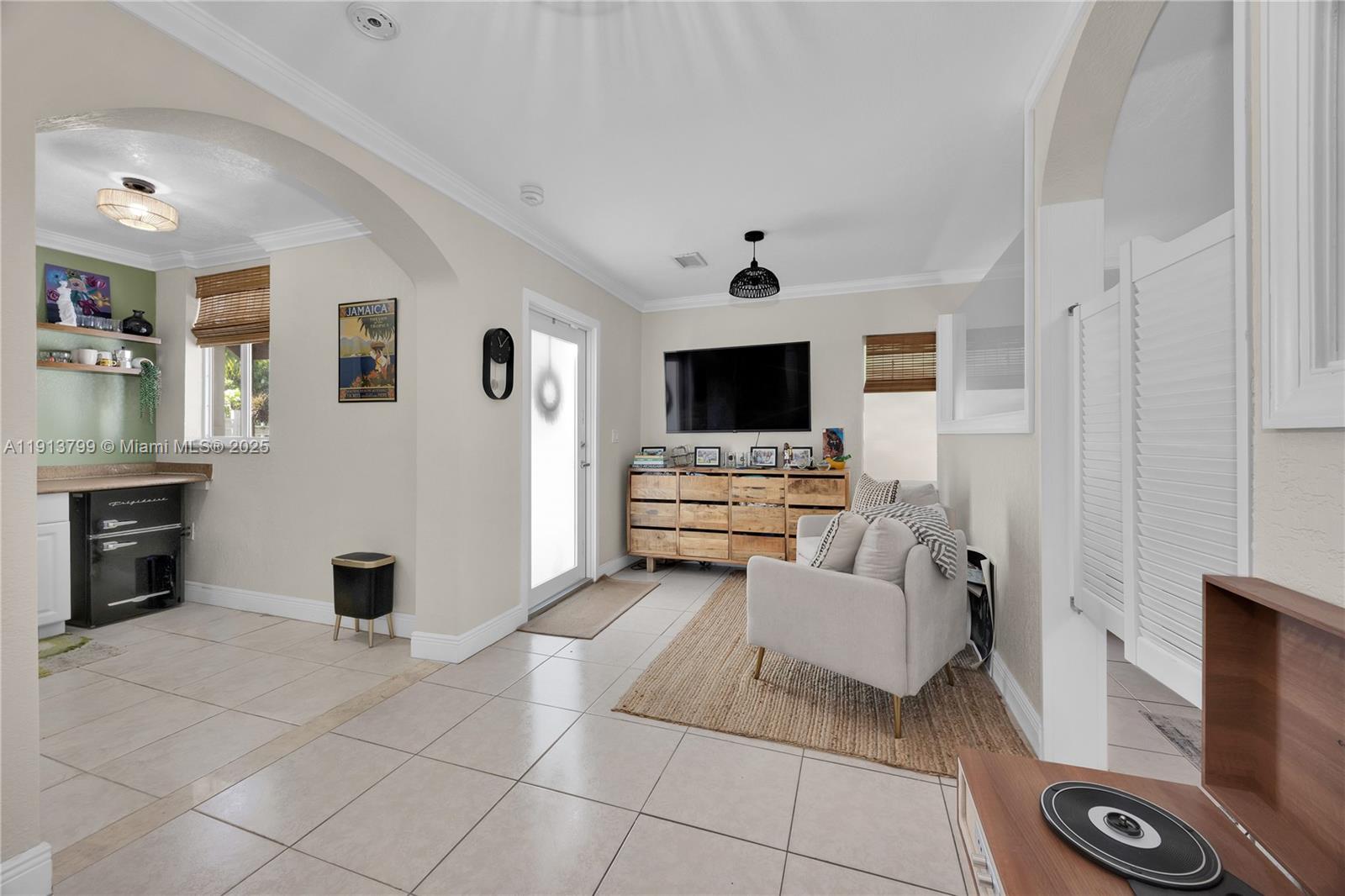 4055 Southwest 7th Street Miami, FL 33134 - Photo 16 of 30