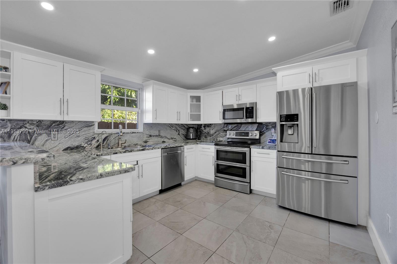 4055 Southwest 7th Street Miami, FL 33134 - Photo 6 of 30