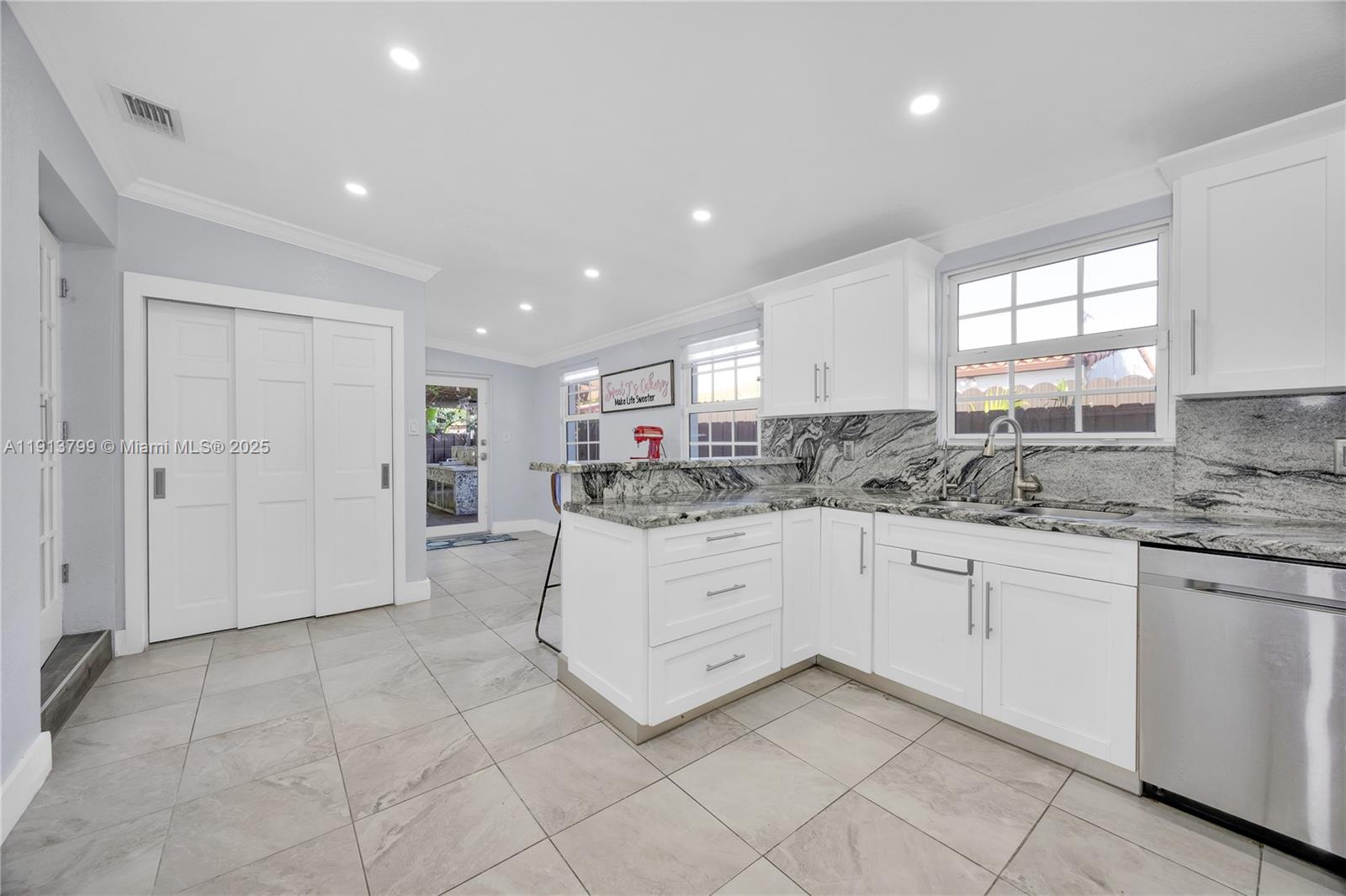 4055 Southwest 7th Street Miami, FL 33134 - Photo 7 of 30