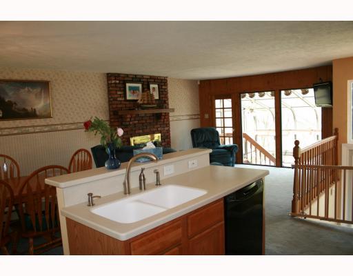 3722 Centerview Road Gibsonia, PA 15044 - Photo 8 of 12 Kitchen.