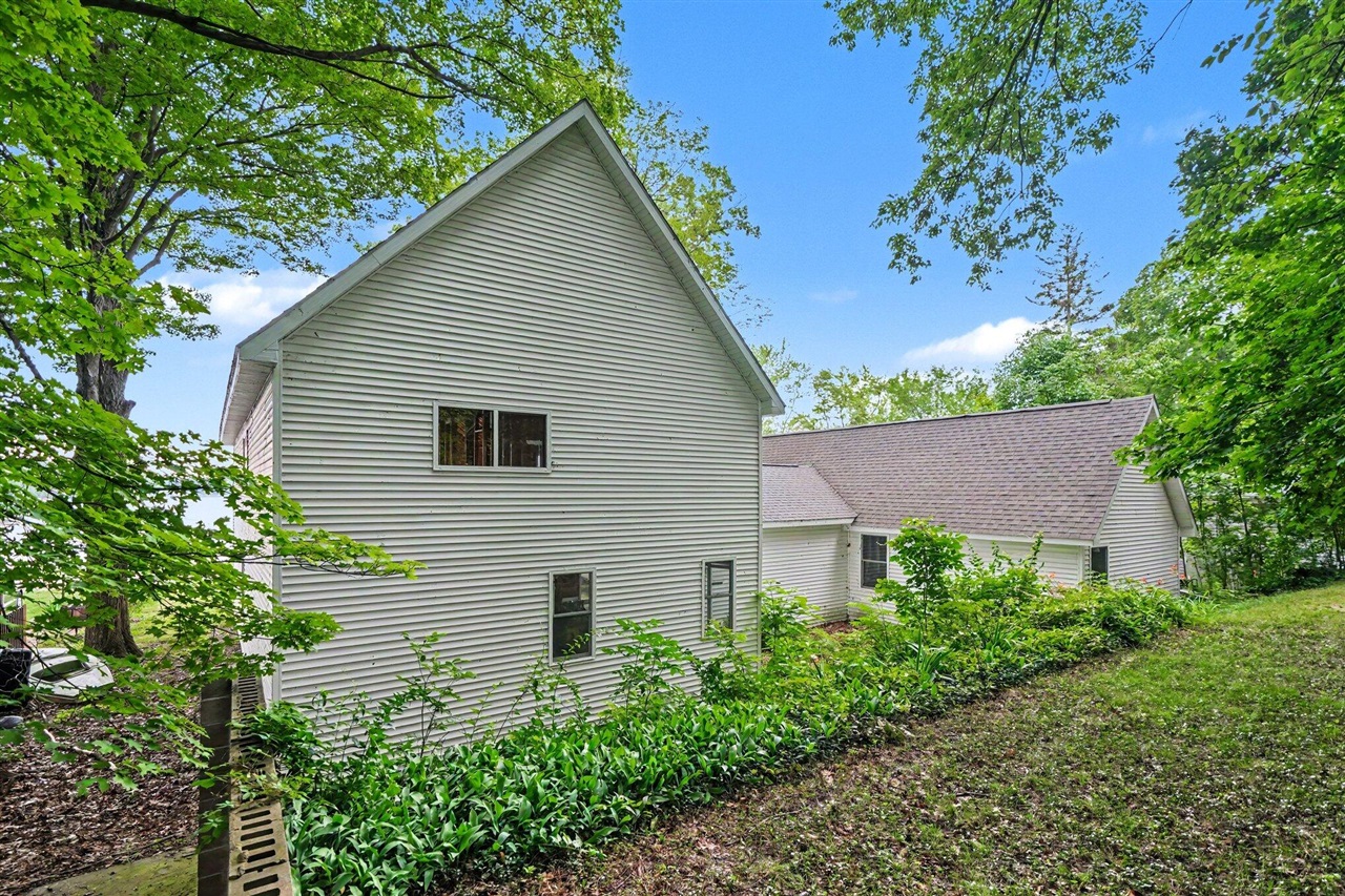50756 Garrett Road Dowagiac, MI 49047 - Photo 26 of 32 Gallery Image 26