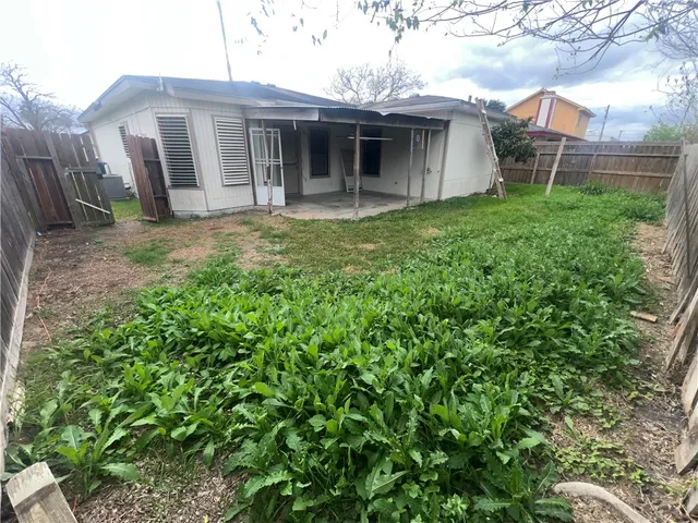 $1,695 | 2510 Cresterrace Drive, Corpus Christi, TX 78415