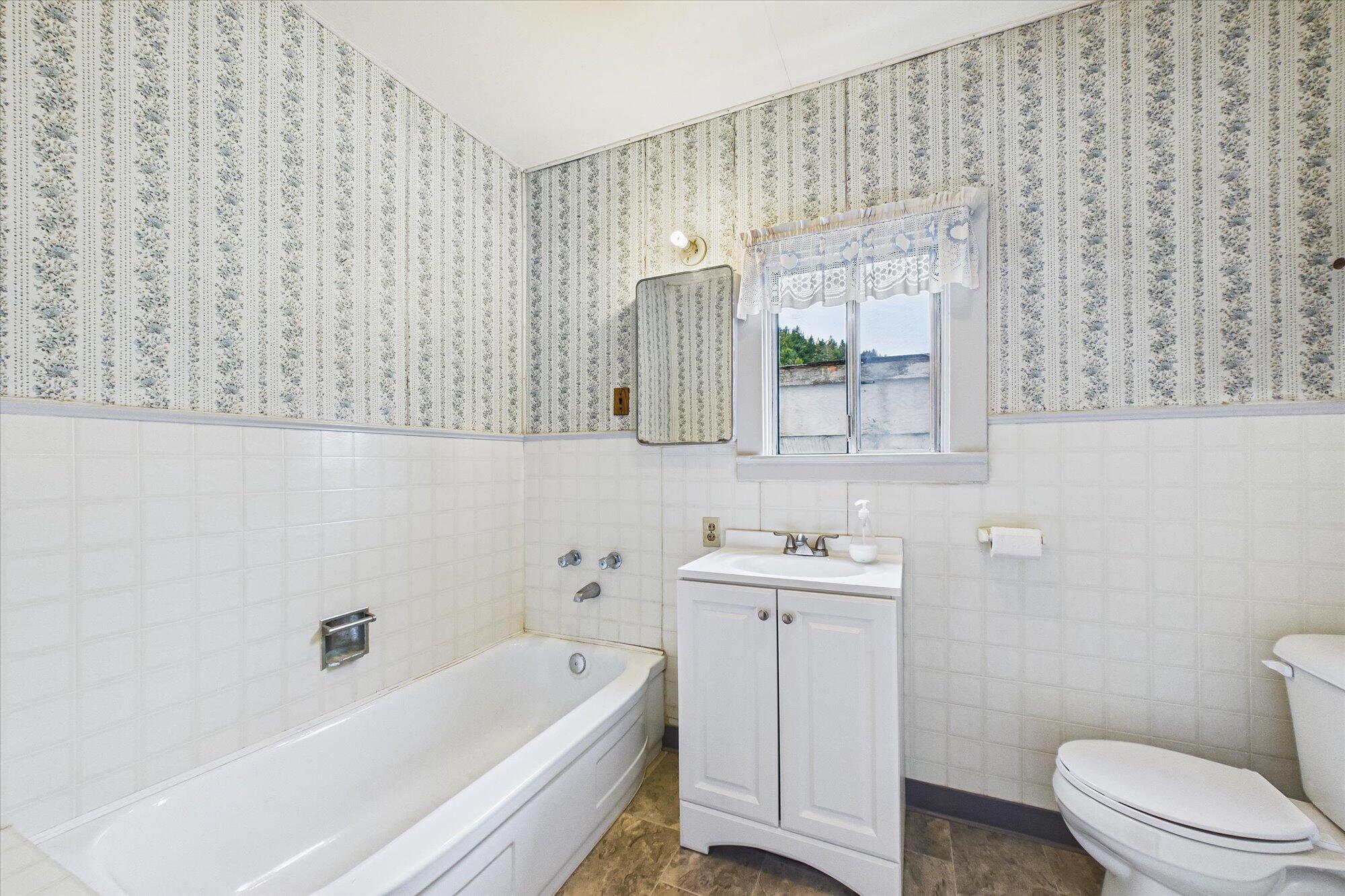 125 Elm Street Rio Dell, CA 95562 - Photo 34 of 43