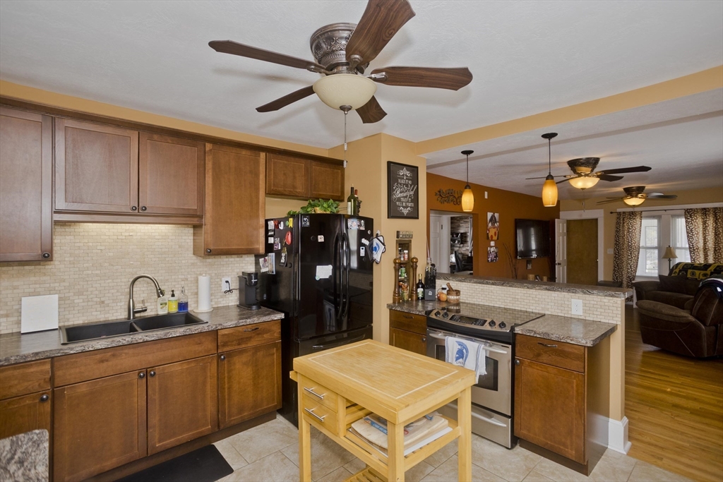 30-32 Sterling Street Springfield, MA 01107 - Photo 14 of 32 Gallery Image 14