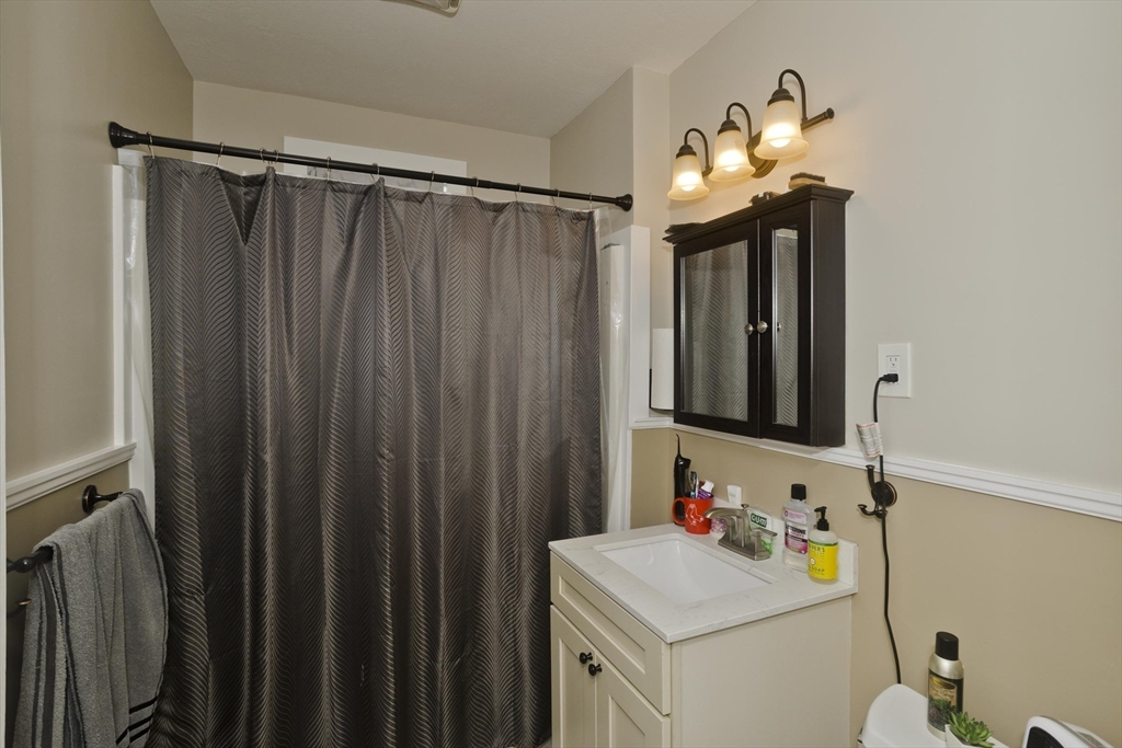 30-32 Sterling Street Springfield, MA 01107 - Photo 26 of 32 Gallery Image 26