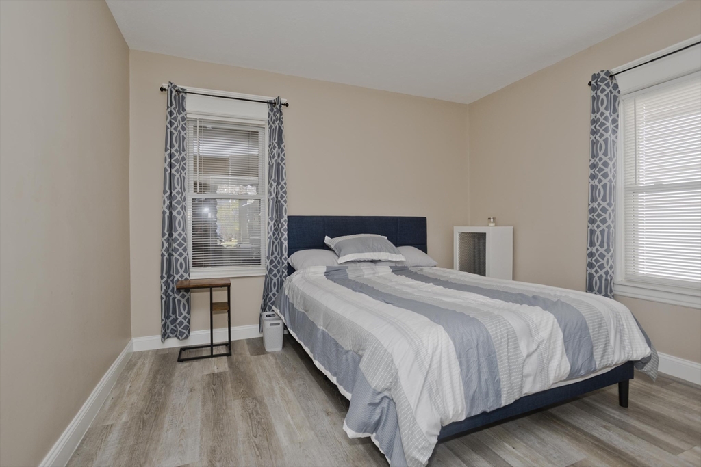 30-32 Sterling Street Springfield, MA 01107 - Photo 9 of 32 Gallery Image 9