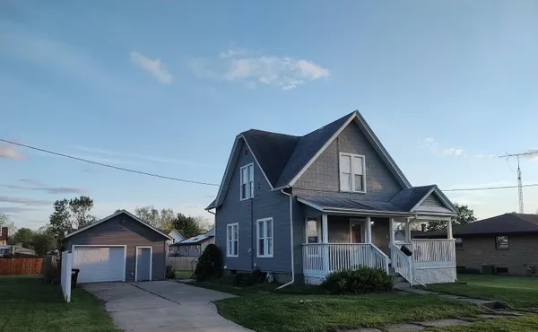 $183,000 | 715 East 3rd Street, Belvidere, IL 61008