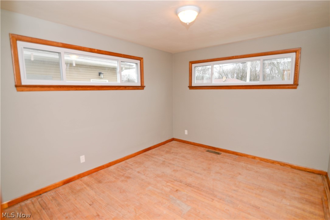 624 Robinson Road Campbell, OH 44405 - Photo 15 of 35 Gallery Image 15