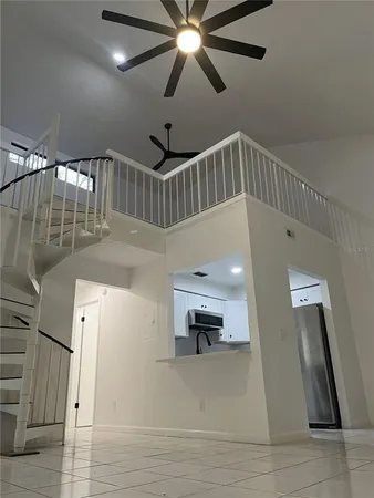 a view of livingroom with furniture