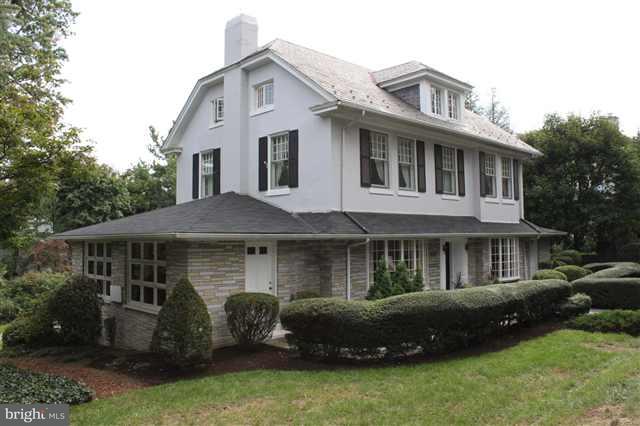 113 Hillside Road Harrisburg, PA 17104 - Photo 1 of 12 Gallery Image 1