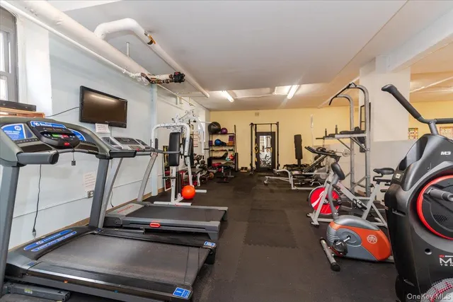 $3,400 | 3875 Waldo Avenue, Unit 2C | Fieldston