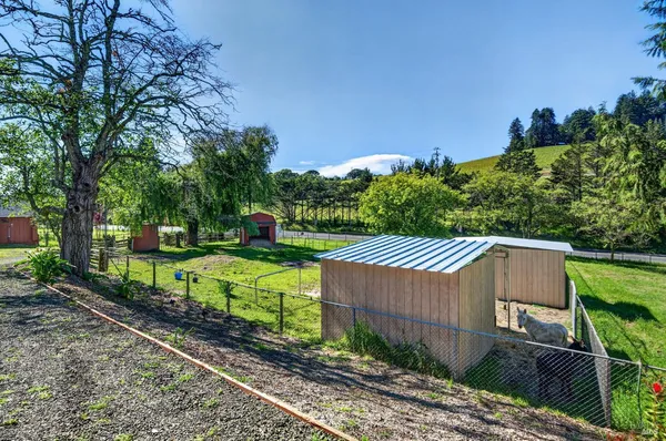 $1,495,000 | 11957 Bodega Highway, Sebastopol, CA 95472