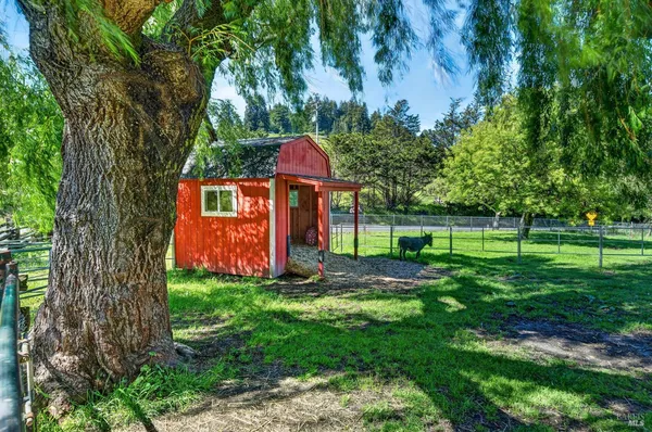 $1,495,000 | 11957 Bodega Highway, Sebastopol, CA 95472