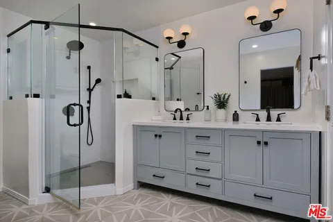 $1,250,000 | 5460 Noble Avenue, Sherman Oaks, CA 91411